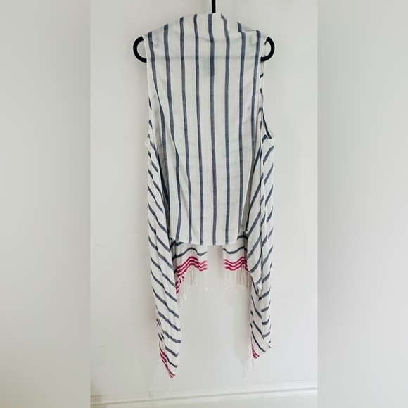 Quagga Striped Vest OS - Picture 3 of 4